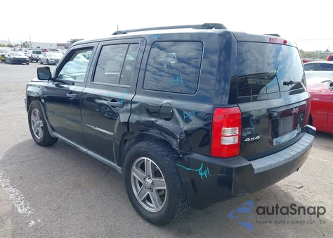 2007 Jeep Patriot Sport z USA, uszkodzony, nr VIN 1J8FF28W67D356607